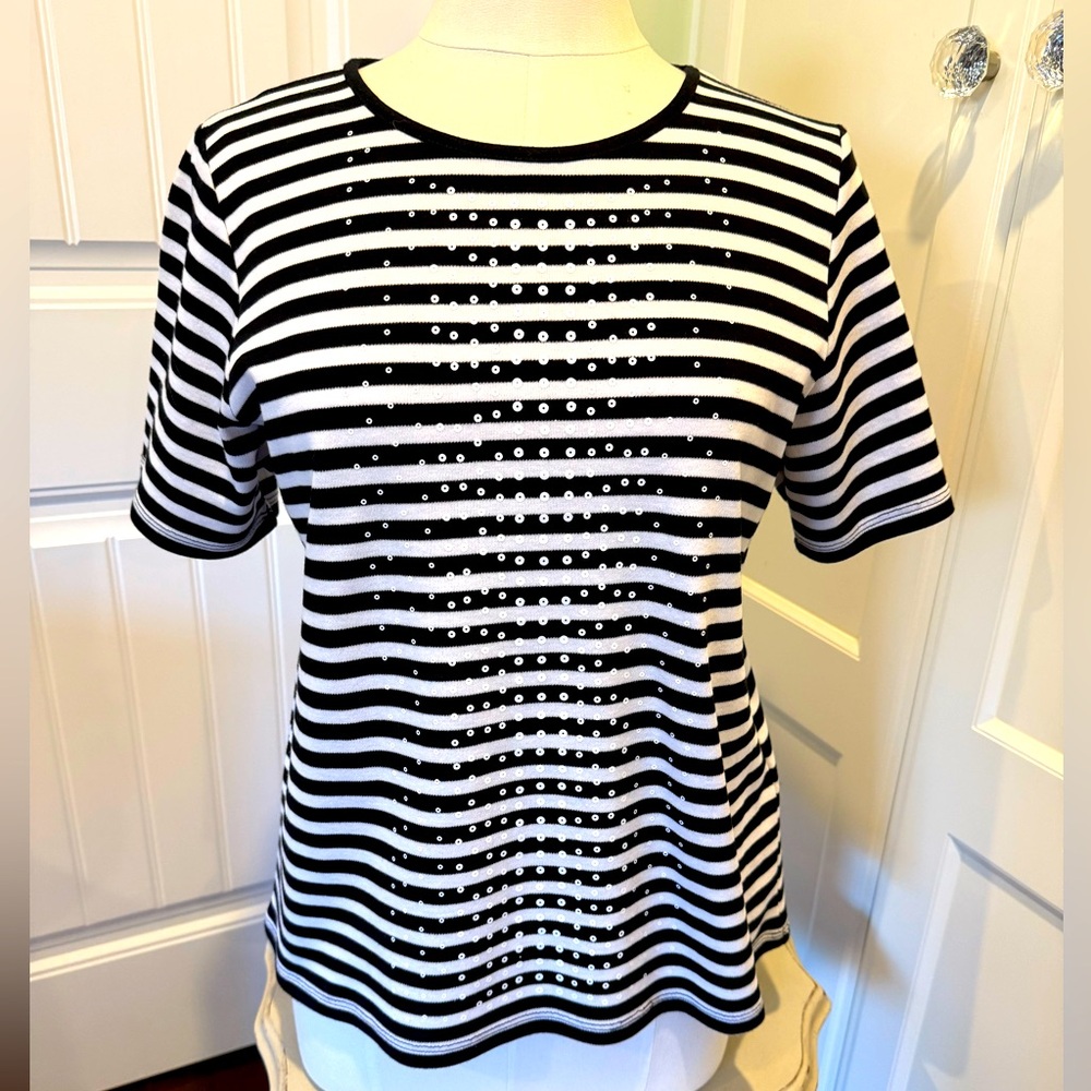 Alia Women’s Sz Petite Large Short Sleeve Black/White Striped T-Shirt w/Sequins